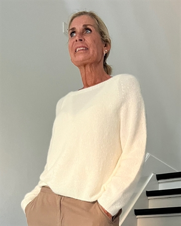 Depeche Clothing SarahDe Alpaca O-Neck Knit 230 Off White